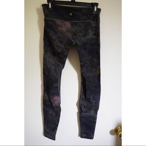 lululemon athletica Pants - Lululemon Printed Wunder Unders lululemon athletica Pants - Lululemon Printed Wunder Unders